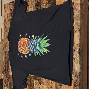 Black Men's Large Short Sleeve Pineapple Shirt